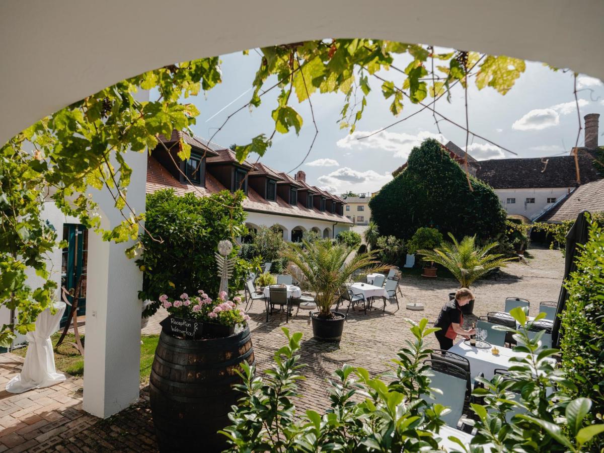 Geniesserhof Haimer - Hotel Garni Poysdorf Buitenkant foto