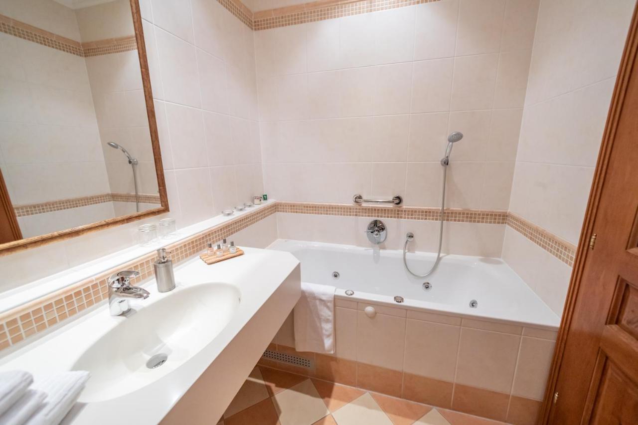 Geniesserhof Haimer - Hotel Garni Poysdorf Buitenkant foto